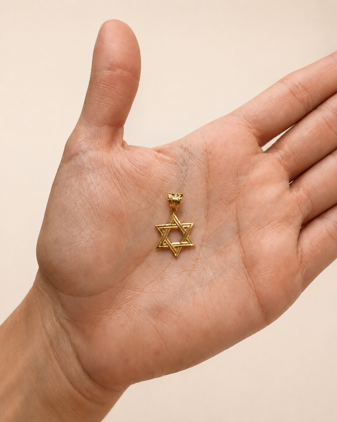 14K Gold Star of David Pendant – Elegant Religious Gold Charm